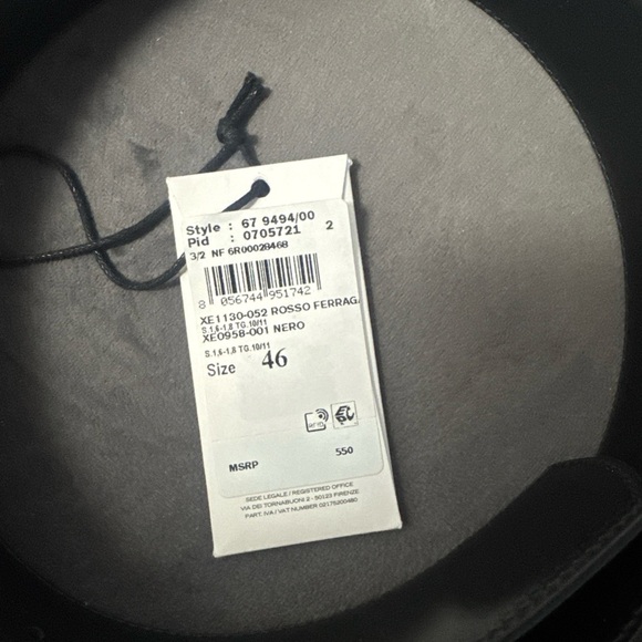 New Salvatore Ferragamo reversible adjustable Belt with double Gancini buckle. - Picture 4 of 9